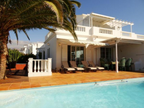  Casa Estaño  Тиас